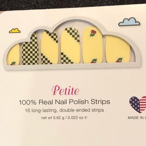 💅 Bundle 5/$50 💅 Checks n’ Cherries - Color Street